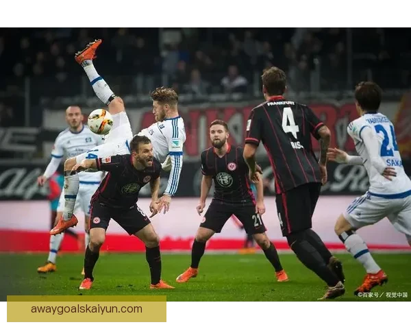 德甲阵容大调整背景下球队表现走势清晰казыва。